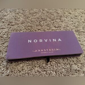 Anastasia BH eyeshadow palette